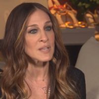 Sarah Jessica Parker : son business, sa famille et sa collection avec Manolo Blahnik - vidéo