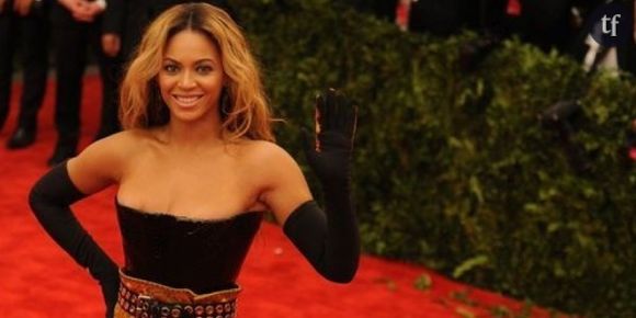 Beyoncé accusée d’utiliser Photoshop à outrance