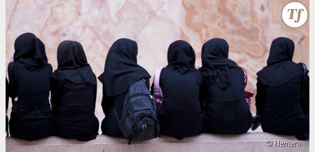 Iran : une université propose un cursus pour devenir une parfaite femme au foyer