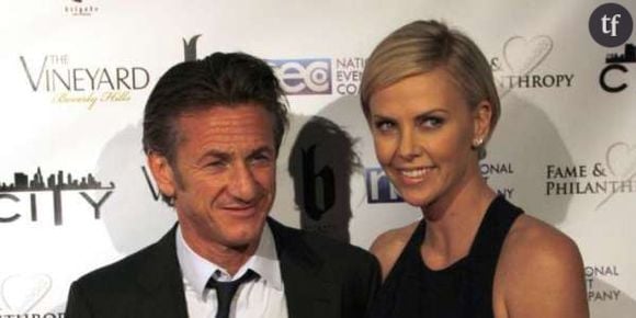 Sean Penn remplace Robin Wright par Charlize Theron dans son prochain film