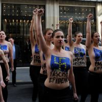 Femen : nouveau QG à Clichy et accrochages avec l'extrême droite
