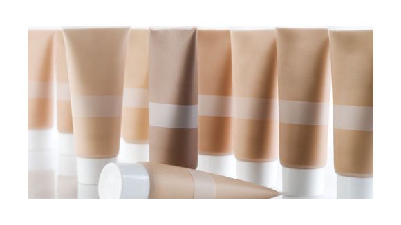 DD Crème : à quoi sert le nouveau geste beauté à la mode ?