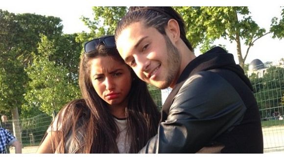 Nabilla : son frère Tarek en couple avec son sosie ?