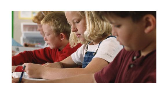 Évaluations de CE1 : les élèves progressent en français et en maths