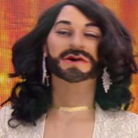 Conchita Wurst (Eurovision) débarque aux Guignols de l'info de Canal + 