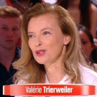 Petit Journal : Valérie Trierweiler a reçu un petit message d'Hollande (vidéo)