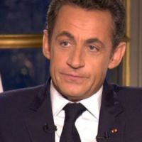 Un inconnu s’en prend au président Nicolas Sarkozy ! (Vidéo)