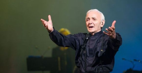 Charles Aznavour compte faire ses adieux à 100 ans