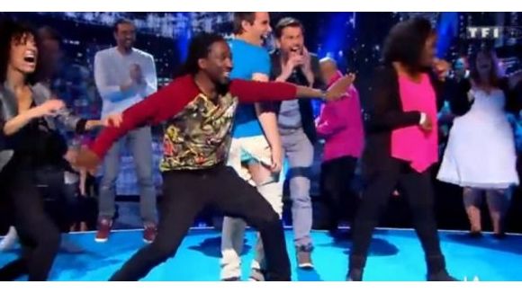 Ce soir tout est permis: un spectateur “craque” son pantalon en direct - vidéo