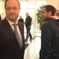 Insolite - Quand François Hollande surgit en plein rayon sandwich d'une station-service 