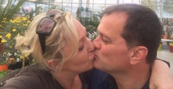 Marine le Pen et Louis Aliot : un selfie de couple pour répondre à Closer