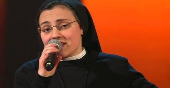 The Voice : : la religieuse Sœur Cristina est la grande gagnante (Vidéo)