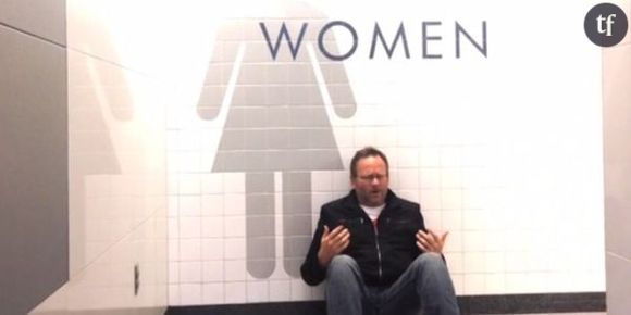 Bloqué seul dans un aéroport, il reprend "All by myself" avec son iPhone (vidéo)