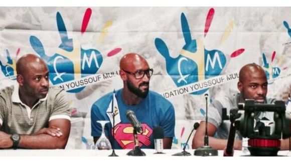 Dieudonné : nouvelle "quenelle" d'Anelka, la polémique continue