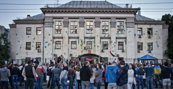 « Poutine est un connard » : le ministre ukrainien des Affaires étrangères se lâche