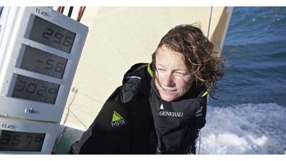 Solitaire du Figaro : le bilan de mi-parcours d’Isabelle Joschke