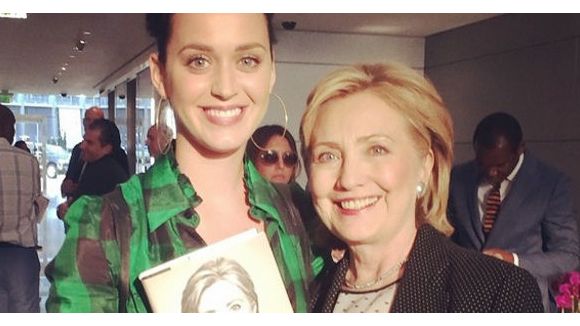 Katy Perry accorde son soutien à Hillary Clinton