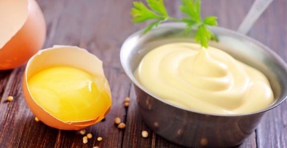 Comment faire une mayonnaise sans oeuf, sans moutarde ou allégée : nos recettes