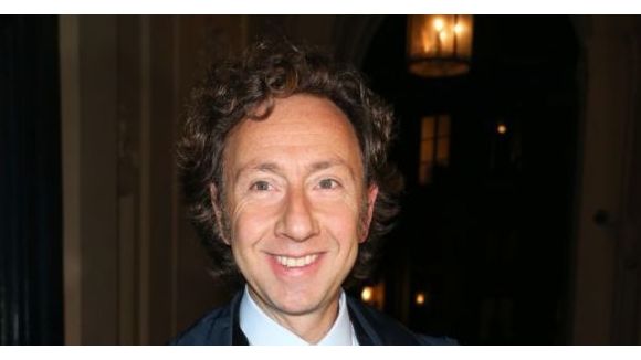 C à Vous : Stéphane Bern se verrait bien à la place d'Anne-Sophie Lapix 