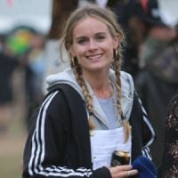 Cressida Bonas oublie le prince Harry dans les bras d'un acteur