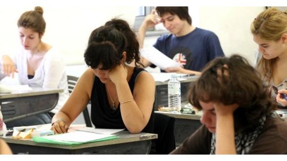 France vs Allemagne : les meilleurs au Bac seront invités à l'Élysée 