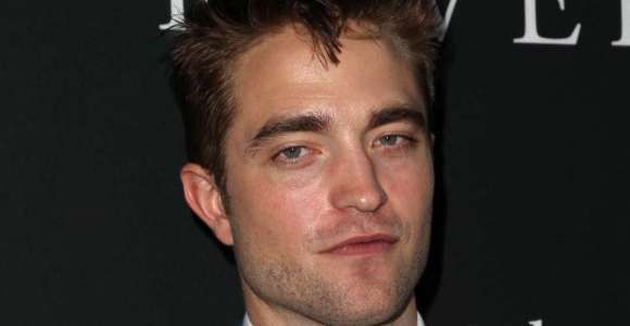 Robert Pattinson adore sa vie de célibataire