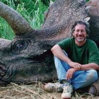 Steven Spielberg, méchant chasseur de dinosaures ? Facebook y croit