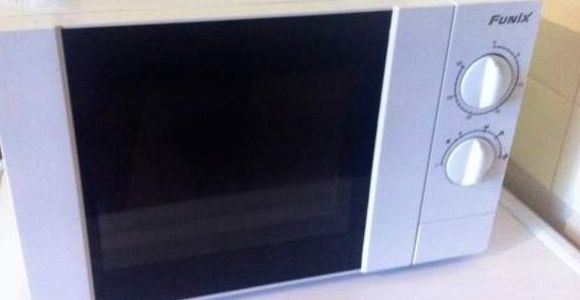 LeBonCoin : une annonce délirante pour un micro-ondes cyborg