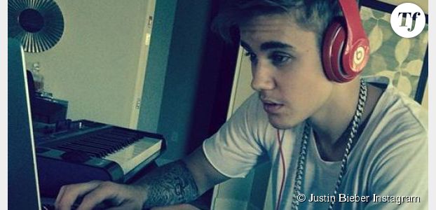 Justin Bieber : il enregistre une chanson sans brancher son casque (Photo buzz)