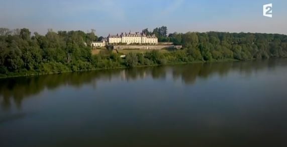 Secrets d’histoire : Stéphane Bern et Madame de Pompadour – France 2 Replay / Pluzz