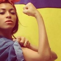 Beyoncé pose déguisée en icone féministe sur Instagram