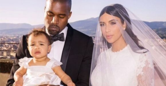 La fille de Kim Kardashian et Kanye West a fait ses premiers pas