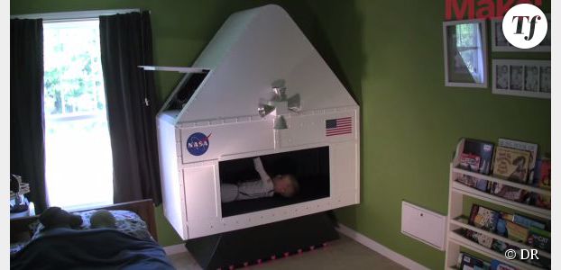 Un papa bricoleur construit un simulateur de la Nasa pour ses deux fils - vidéo