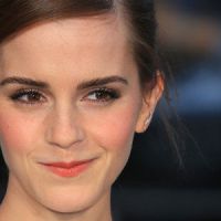 En soutien aux femmes turques, Emma Watson rit aux éclats