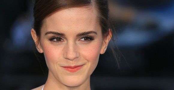 En soutien aux femmes turques, Emma Watson rit aux éclats