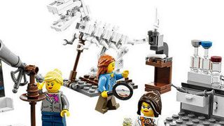 Rappelé à l'ordre par une fillette, Lego crée enfin un kit de femmes scientifiques