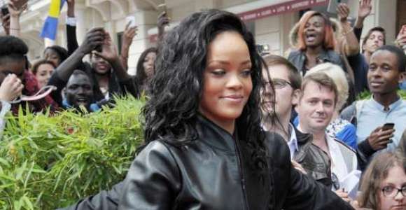  #RihannaforRCLens : les Lensois demandent à Rihanna d’investir dans leur club de foot