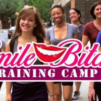 Smile Bitch Training Camp : la parodie qui ridiculise le harcèlement de rue