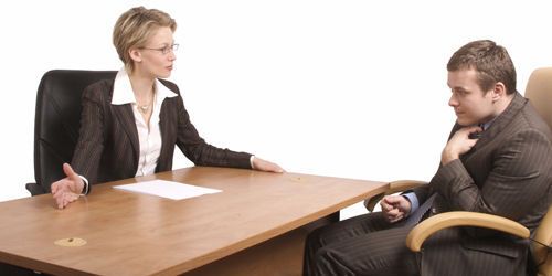 Négociation de salaire : les hommes à visage large gagnent mieux leur vie 