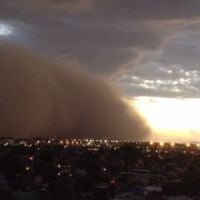 Etats-Unis : un gigantesque nuage de poussières recouvre la ville de Phoenix - en vidéo