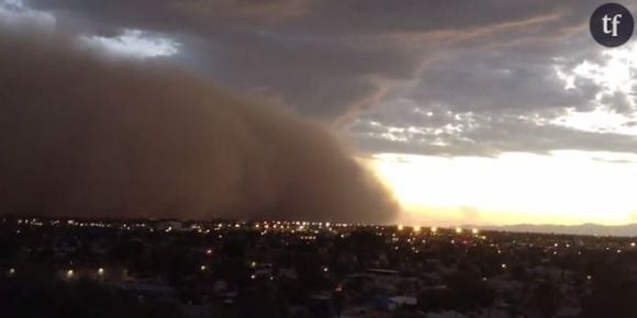 Etats-Unis : un gigantesque nuage de poussières recouvre la ville de Phoenix - en vidéo