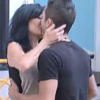 Secret Story 2014 : Vivian demande Nathalie en mariage