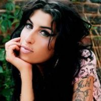 Amy Winehouse : « Back to Black » numéro un sur iTunes