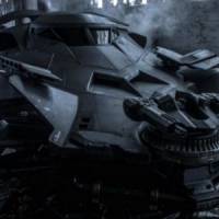 Batman V Superman Dawn of Justice : la photo de la Batmobile