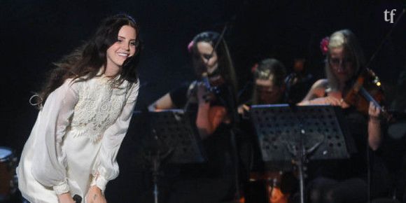Lana Del Rey se met ses fans français à dos et aussi… Virgin Radio