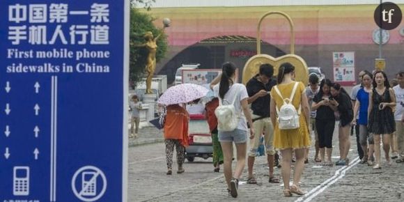 En Chine, des "pistes mobile" pour les accros au téléphone