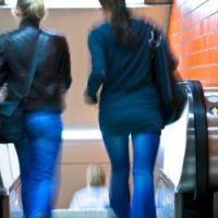 Les Parisiennes pourront-elles un jour porter un pantalon ?