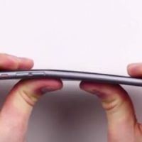 iPhone 6 : un smartphone trop fragile qui peut se tordre dans votre poche ?