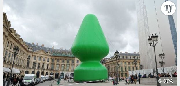Paris : le “plug anal” place Vendôme vandalisé