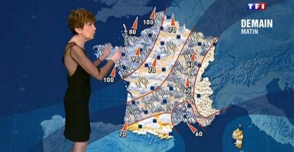 Catherine Laborde moquée sur Internet pour une robe trop courte